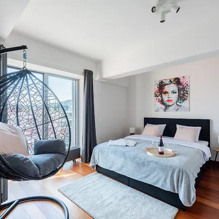 Premium Penthouse With Terrace In Prague