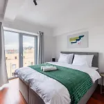 Apartment Premium Penthouse With Terrace In Prag