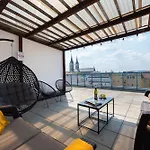 Premium Penthouse With Terrace In Prága