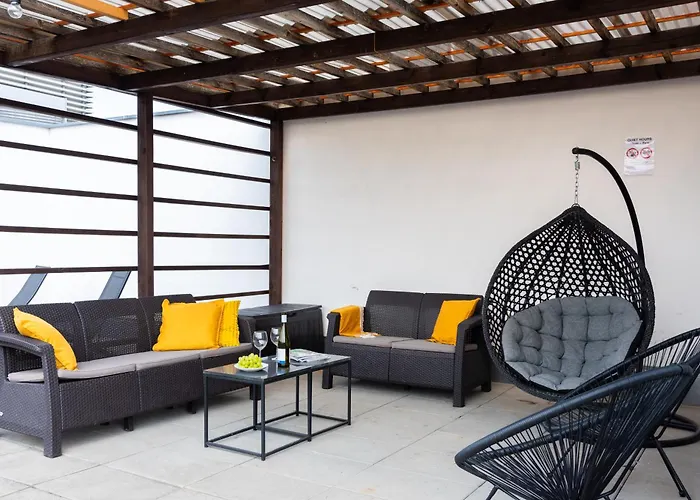 Premium Penthouse With Terrace In براغ